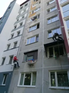 Oprava fasády BD Levice