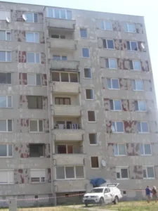 Oprava fasády Levice KP. N§lepku